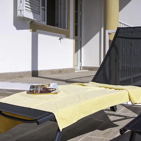 Menina By Ocvillas ヴィラ