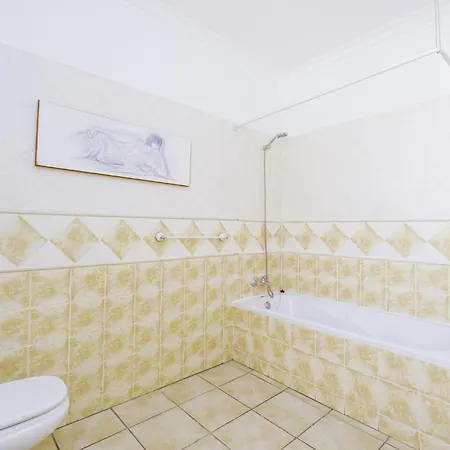 Menina By Ocvillas ヴィラ *